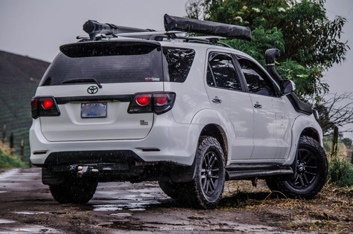Imagen 2 de 8 de Toyota Fortuner Svr 2013