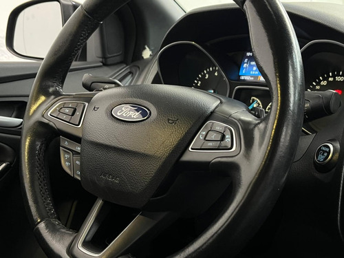Ford Focus Fastback 2.0 Titanium Flex Powershift 4p
