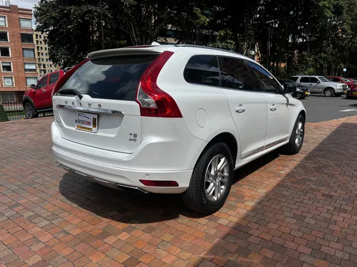 Volvo XC60 2.0 T5 Awd Momentum
