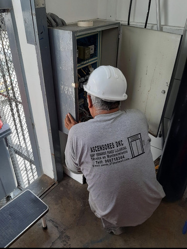 Fabricación E Instalación De Elevadores, Plataforma, Montaca