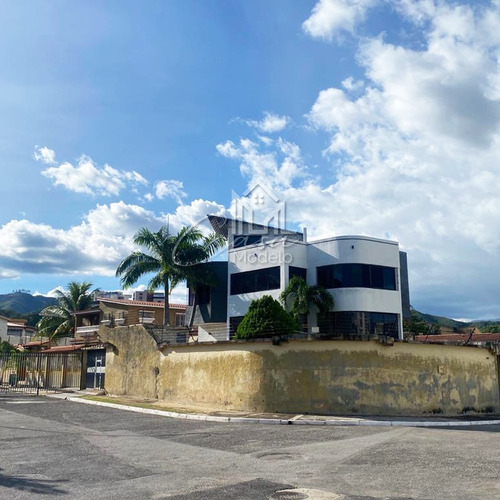 Casa Remodelada En Valles De Camoruco El Parral Valencia Carabobo Pozo De Agua Ars