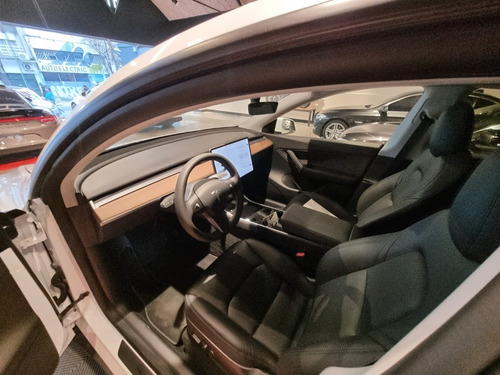 Imagen 6 de 10 de Tesla Model Y Long Range Hilton Motors Co