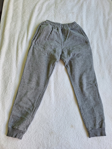 Pantalón Jogging Gris Talle 12 Nena/varón Con Puño (Usado)