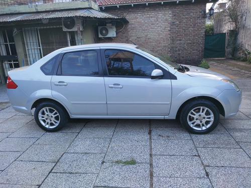 Imagen 7 de 16 de Ford Fiesta Max Edge Plus