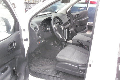 Imagen 9 de 15 de Nissan Np300 2019 Caja Refrigerada Como Nueva Lista Trabajar