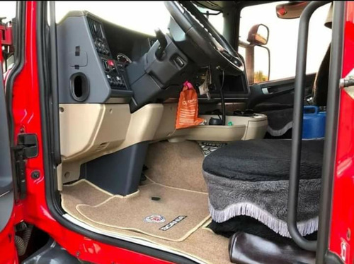 Scania R440