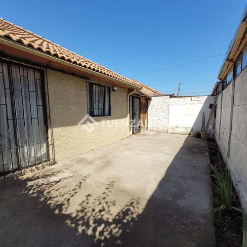 Casa En Venta De 3 Dorm. En Cerrillos