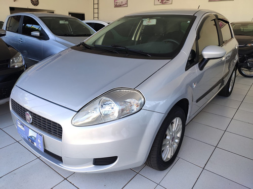 Imagem 2 de 5 de Fiat Punto 2012 1.4 Attractive Flex 5p
