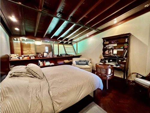 Se Vende Casa 764m2 6h+2s+ch/9b/9p Las Mercedes