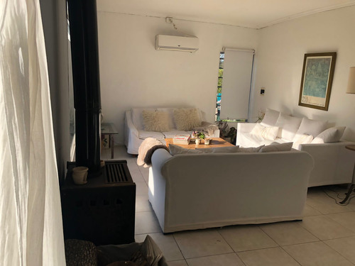 Venta Casa Quinta 2 Dormitorios Mercedes + Casa Para Huéspedes