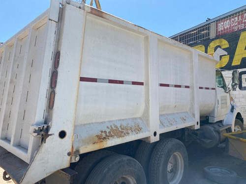Camion De Volteo 14 M3 Sterling