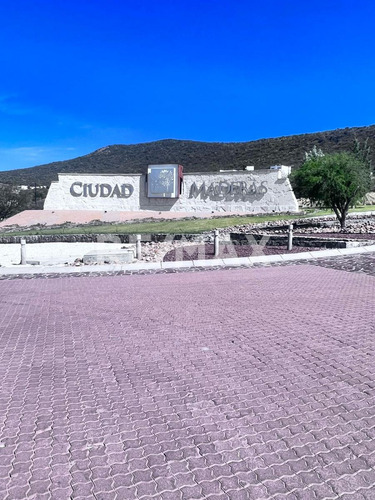 Terreno En Venta En Ciudad Maderas Montaña 