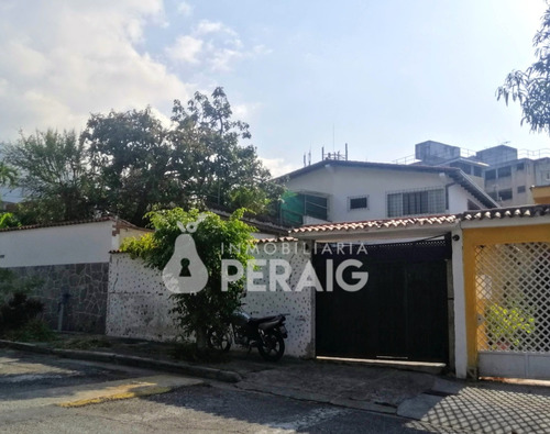 Se Vende Casa 280m2 4h+s/ 3b/ 4pe Los Chorros