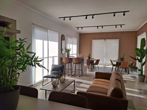 Departamento Con Privilegiada Terraza 1e. 1b Frente A Utal