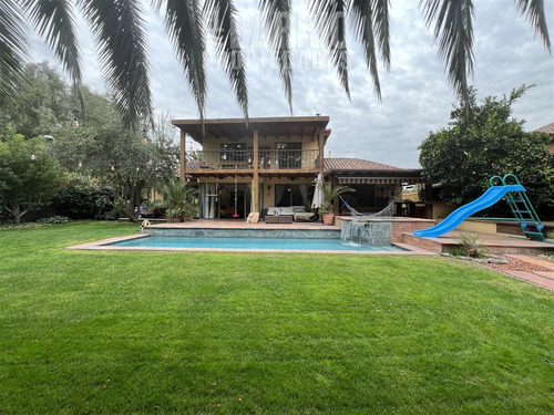 Casa En Venta De 3 Dorm. En Colina