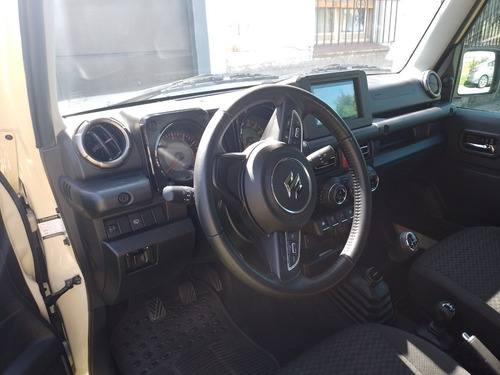 Imagen 5 de 6 de Suzuky Jinmy