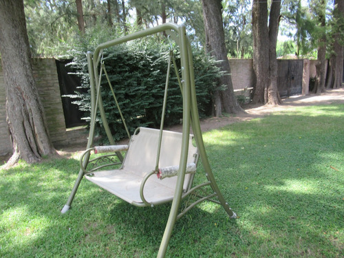 Casa Con Quincho Y Piscina, 3 Dormitorios Zona Km 50 Pilar, Barrio Abierto La Esmeralda