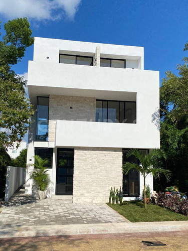 Casa En Venta En Punta Arena, Puerto Morelos, Quintana Roo