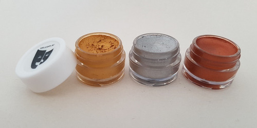 Imagen 1 de 2 de Base Cremosa Maquillaje Titi Kit 3x5gr Neto 15gr - Metal