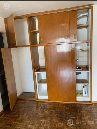 Apartamento - Centro (montevideo) - Frente, G.c 2642, Piso Alto