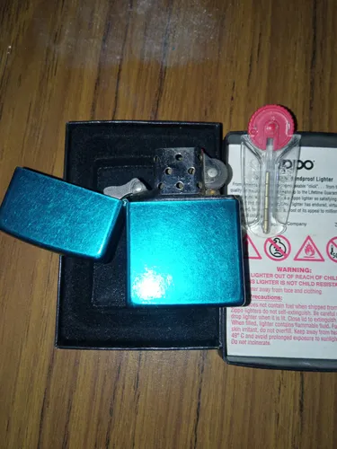 Zippo Azul Metalizado (Usado)