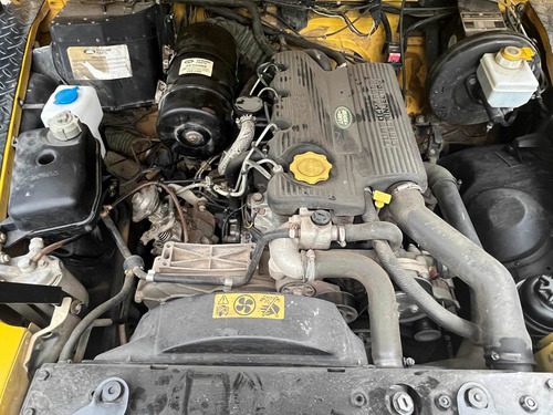 Imagen 19 de 25 de Land Rover Defender 1997 2.5 90 Sport