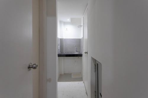 Venta Apartamento De Un (1) Dormorio Con Renta. Ciudad Vieja. Renta Anual 7%