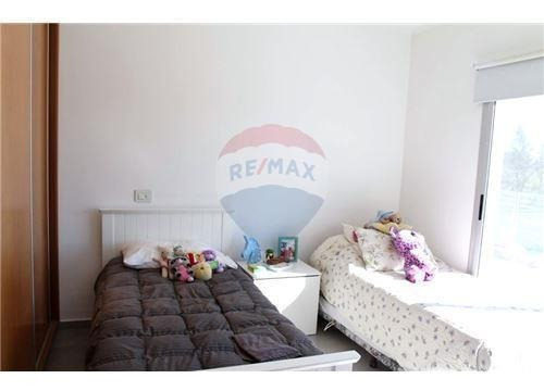 Casa En Venta En Lomas De City Bell
