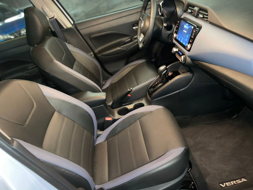 Nissan Versa 1.6 Exclusive Navi At
