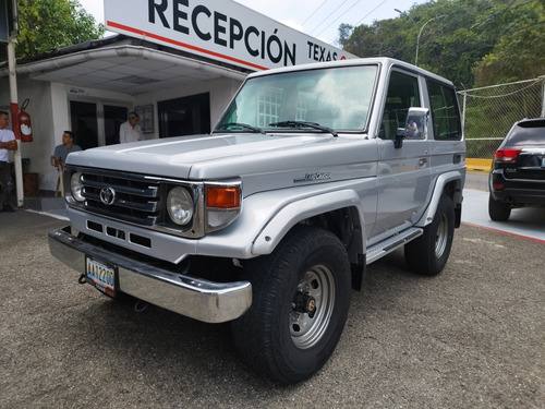 Toyota  Machito  Fj-71 2009