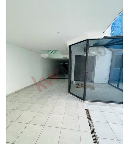 Casa En Venta En Narvarte Cdmx, Cuenta Con Celdas Solares, Lo Que Genera Un Ahorro Muy Importan...