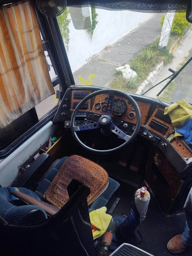 A Tratar Venta De Camion Comercial 45 Plazas