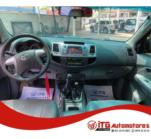 Imagen 4 de 8 de Toyota Hilux 2015