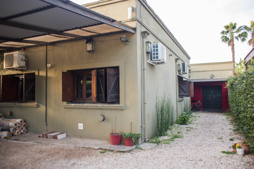 Imagen 3 de 12 de Cañuelas-hermosa Casa Con Pileta En Venta