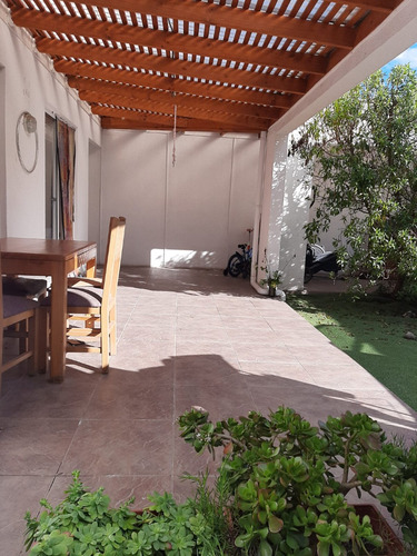 Hermosa Casa Condominio Los Almendros Peñablanca, Valparaíso