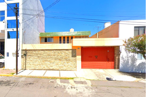 Casa En Venta En Colonia Santa Cruz Los Angeles, Puebla.