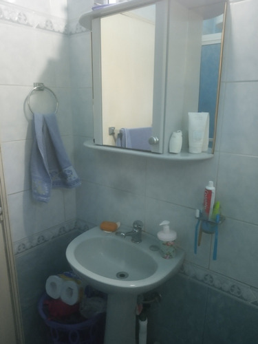 Casa Muy Prolija Con Amplio Terreno