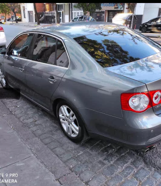 Volkswagen Vento 2.5 Advance 170cv