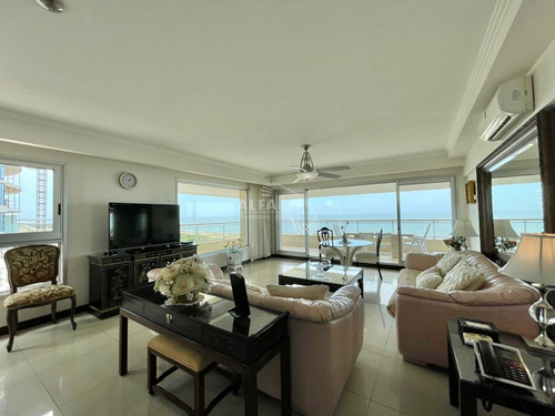 Imagen 2 de 13 de Apartamento En Alquiler, Punta Del Este , Brava
