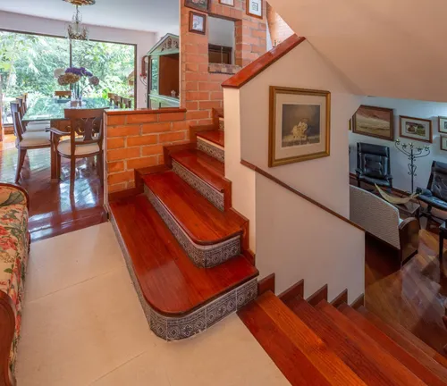 Casa En Venta En Loma De Los Balsos. Cod V16245