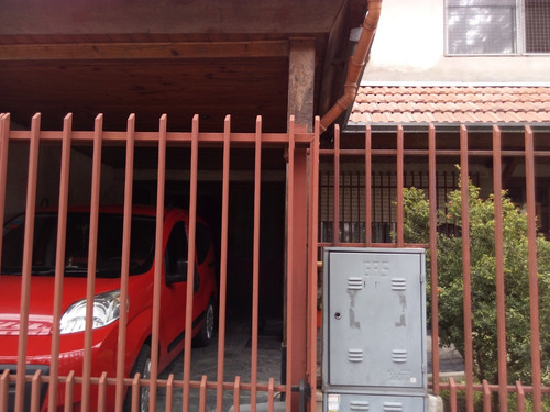 Imagen 2 de 14 de Casa De 5 Amb. Y Dpto. De 4 Amb.// . Lo Escuchamos!!!