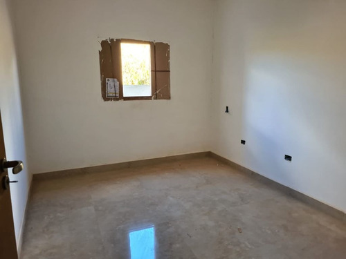 Imagem 19 de 30 de Linda Chácara Com 04 Dormitórios, Piscina, Salão De Jogos, Bem Localizada, À Venda, 1000 M² Por R$ 450.000 - Zona Rural - Pinhalzinho/sp - Ch0982
