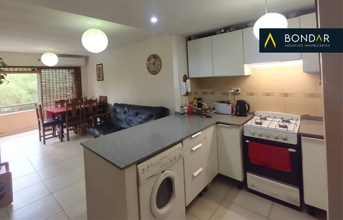 Imagen 8 de 19 de Departamento En Venta De 2 Dormitorios C/ Cochera En Guaymallén
