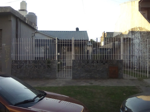Imagen 3 de 12 de Casa En Venta 3 Ambientes Villa La Florida Quilmes