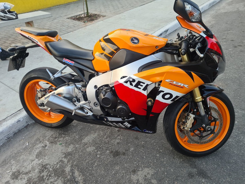 Imagem 4 de 8 de Honda Cbr 1000rr Repsol