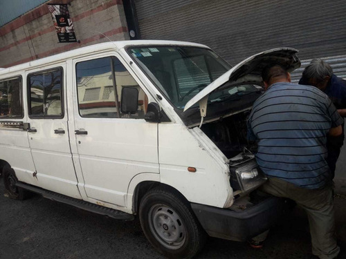 Imagen 14 de 15 de Renault Trafic 2.1 Diesel (larga)