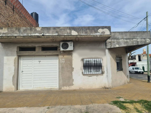 Imagen 10 de 13 de Casa Dos Familias