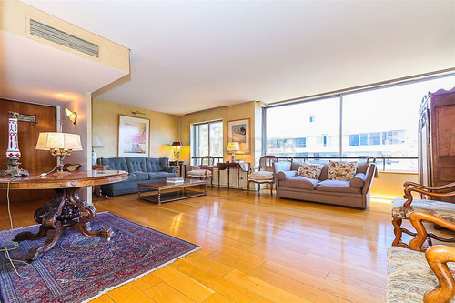 Departamento En Venta De 2 Dorm. En Providencia