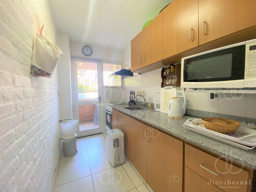 Imagen 5 de 15 de Punta Del Este, 2 Dormitorios Y 2 Baños, Cochera, Terraza Y Parrillero.