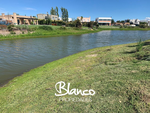 Imagen 4 de 12 de Oportunidad! Muy Lindo Lote A La Laguna Dentro Del Barrio Cerrado El Cantón - Norte